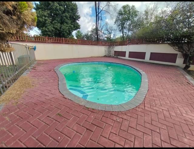 3 BEDROOM HOUSE FOR SALE IN GEELHOUTPARK